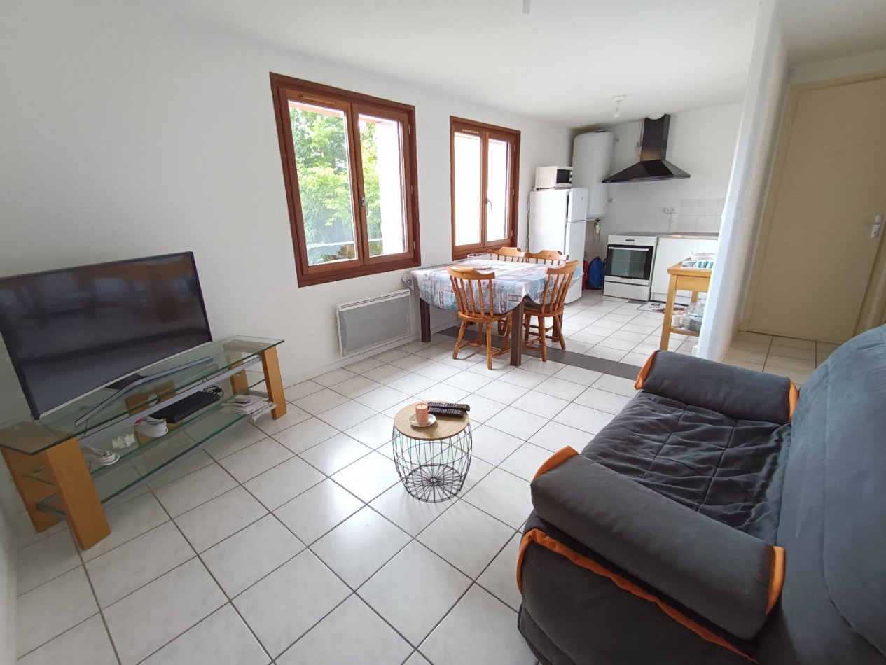 location Appartement L'isle-jourdain - Photo 1