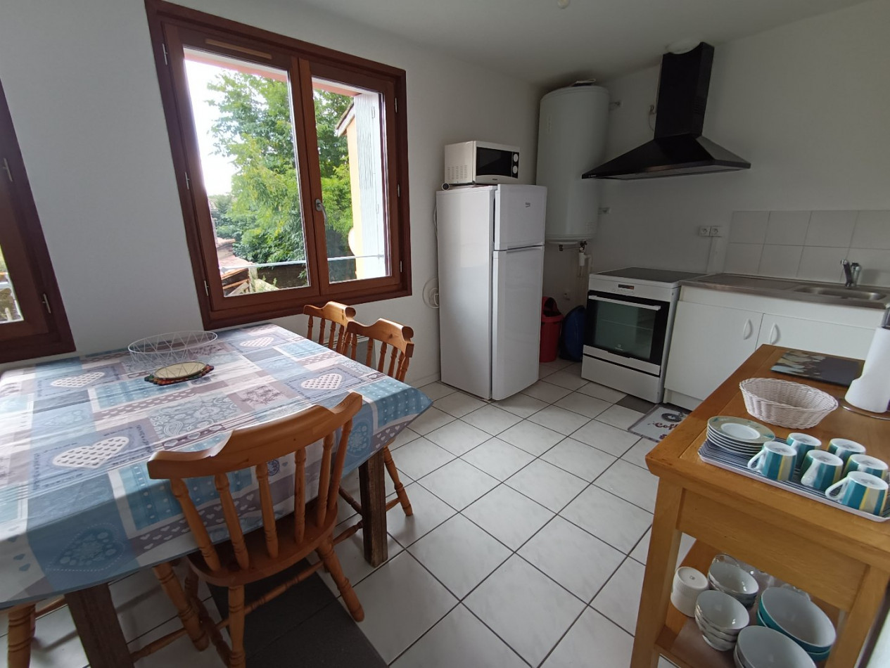 location Appartement L'isle-jourdain - Photo 4