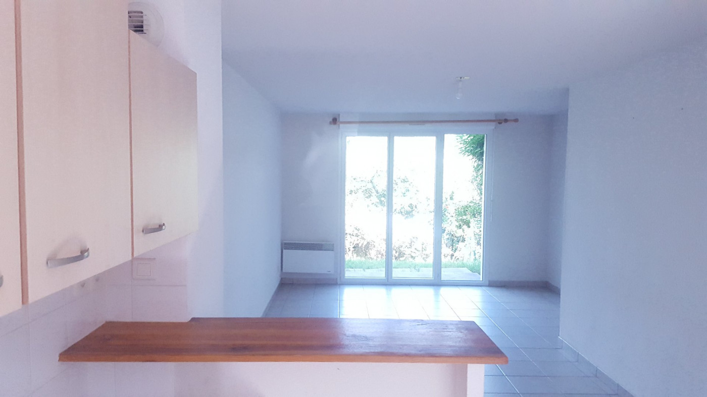 location Maison L'isle-jourdain - Photo 4