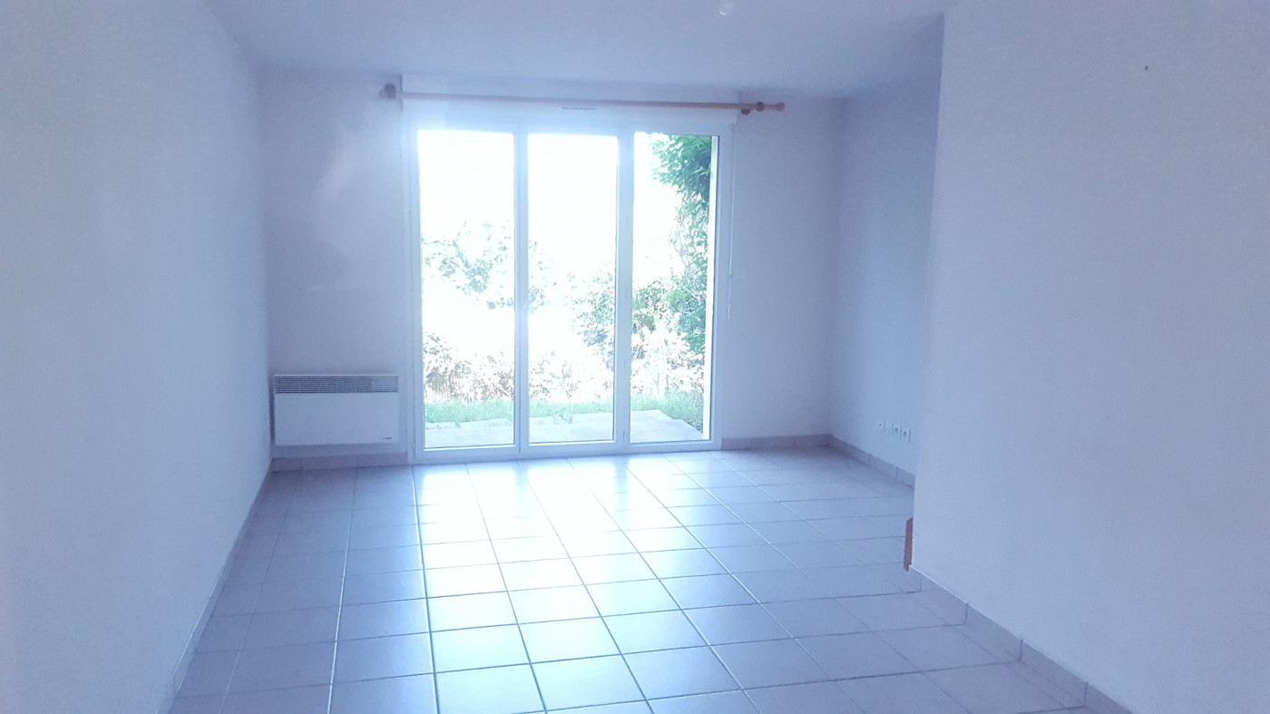 location Maison L'isle-jourdain - Photo 5