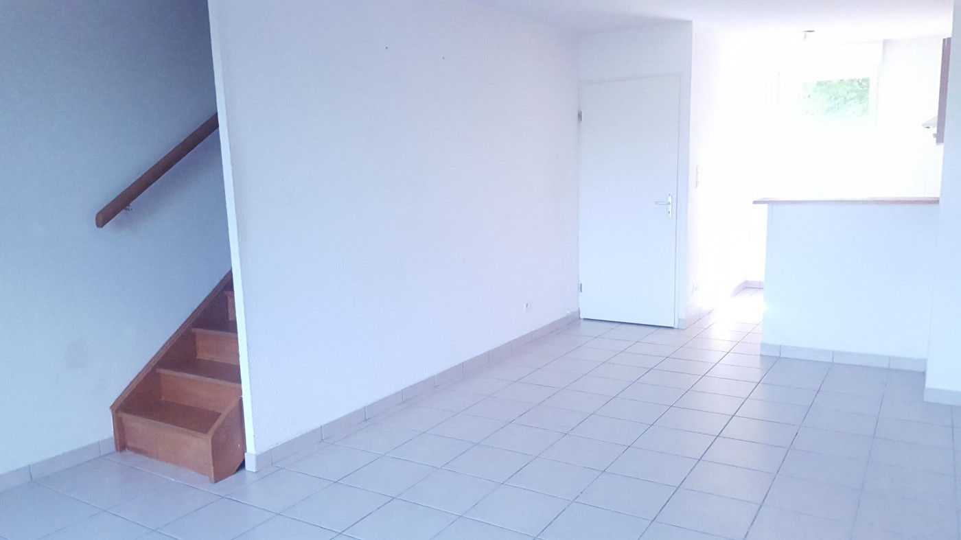 location Maison L'isle-jourdain - Photo 8