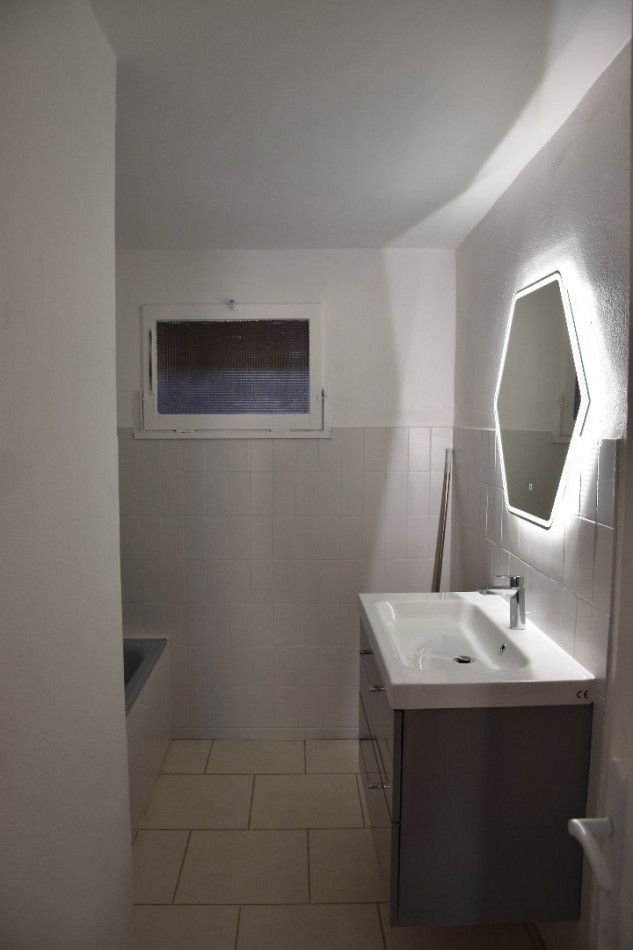 vente Maison L'isle-jourdain - Photo 8