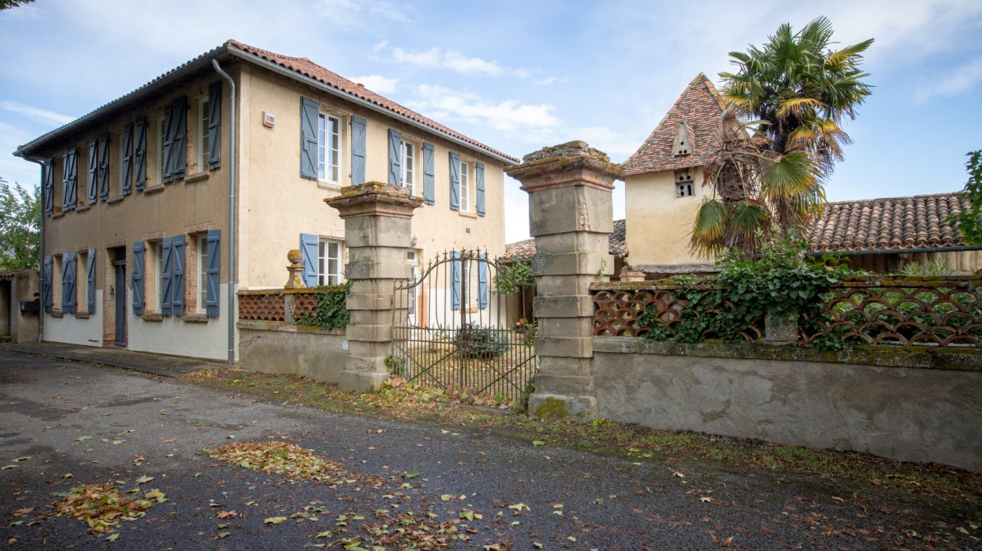vente Maison de caractère L'isle-jourdain - Photo 2