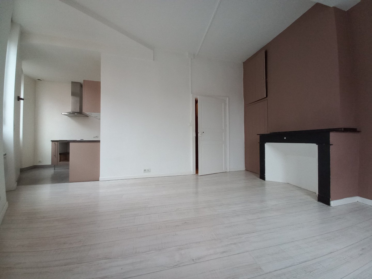 location Appartement L'isle-jourdain - Photo 2