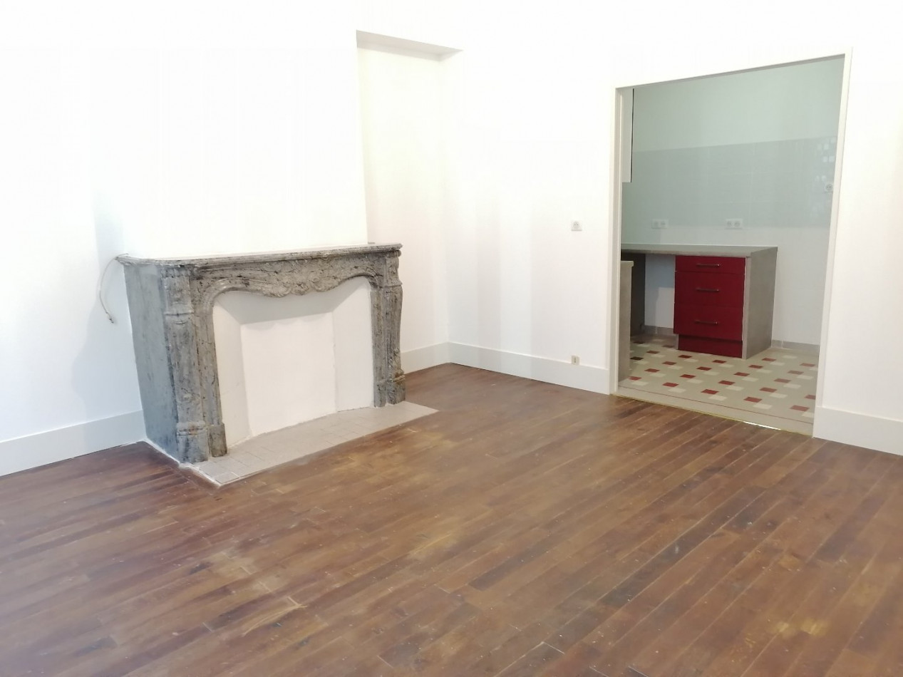 location Appartement L'isle-jourdain - Photo 5