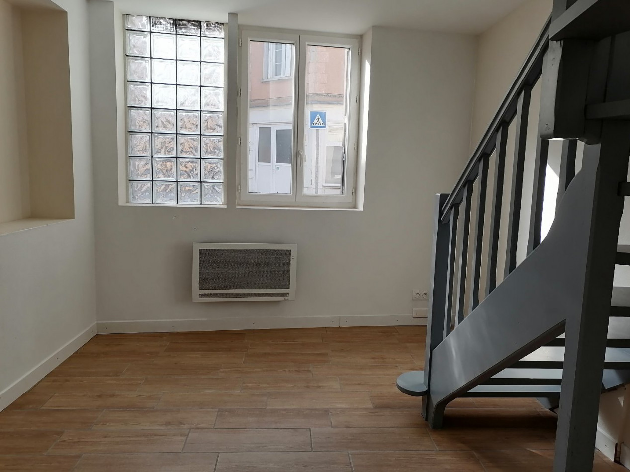 location Appartement L'isle-jourdain - Photo 2