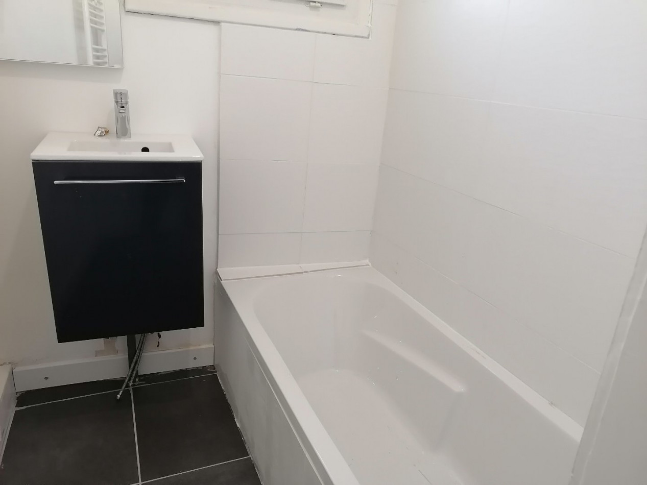 location Appartement L'isle-jourdain - Photo 7