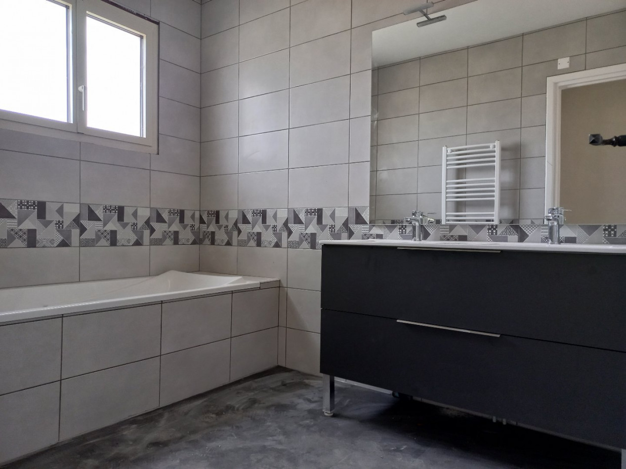 location Maison L'isle-jourdain - Photo 4