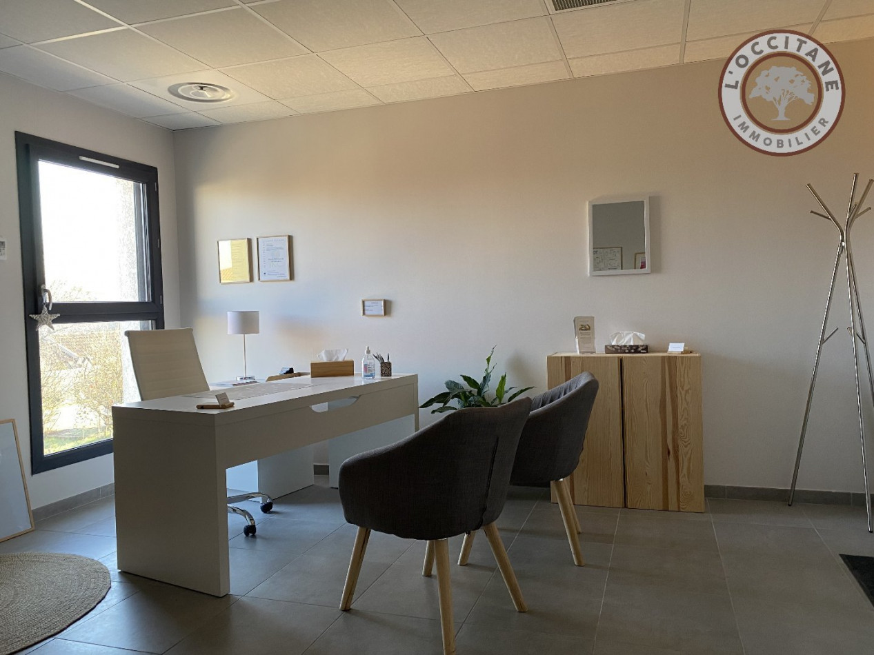 location Bureau L'isle-jourdain - Photo 2