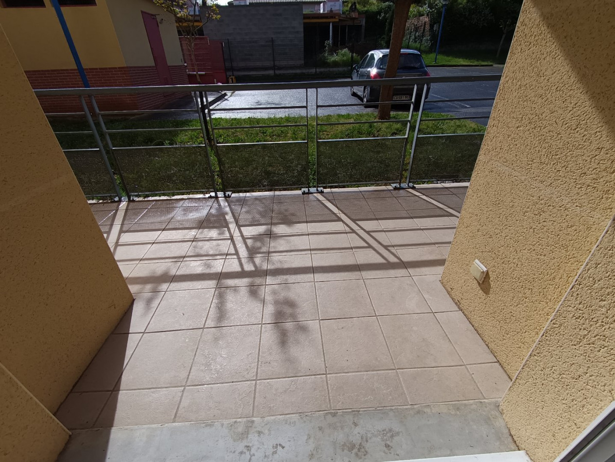 location Appartement en résidence L'isle-jourdain - Photo 3