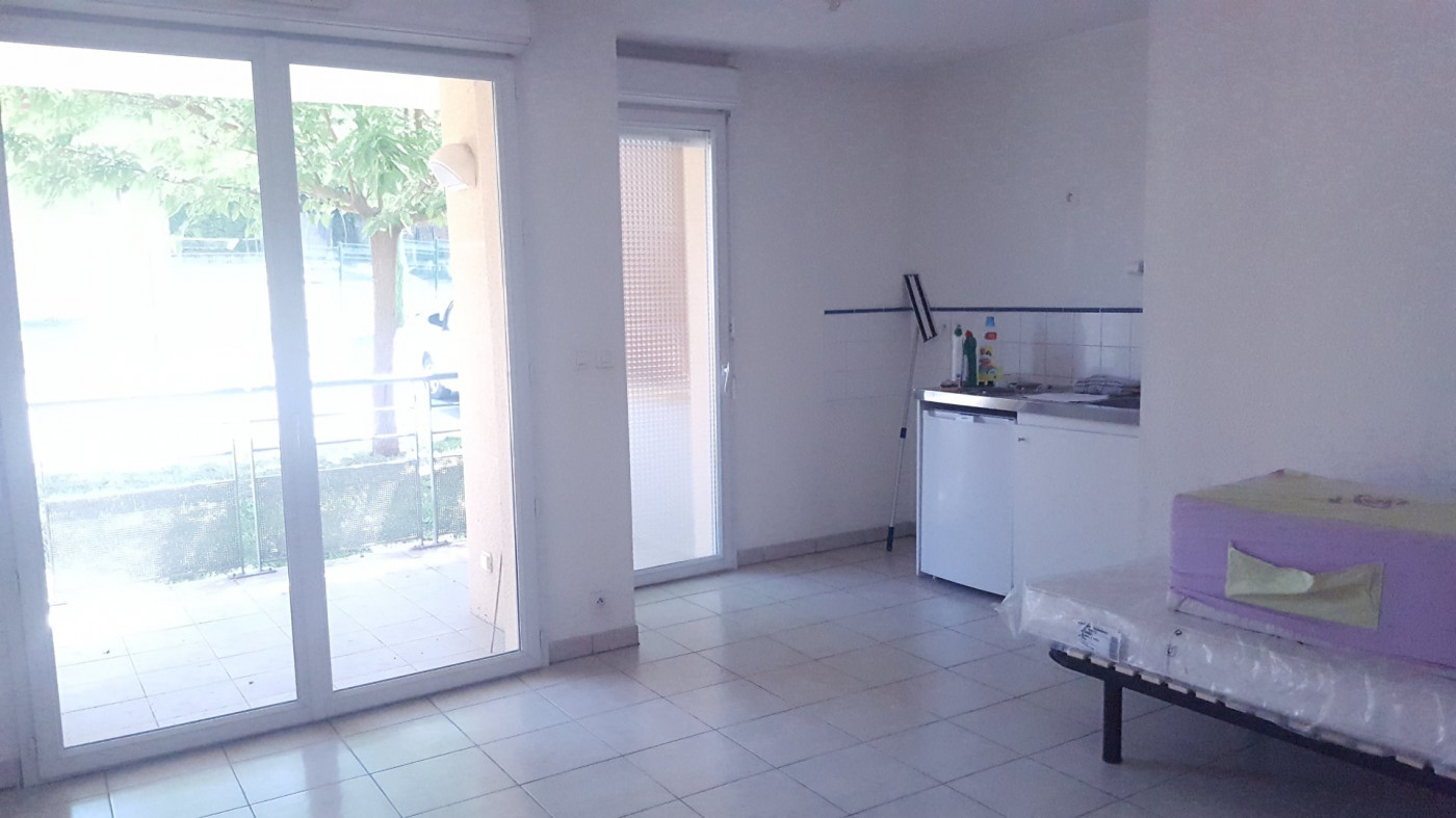location Appartement en résidence L'isle-jourdain - Photo 3