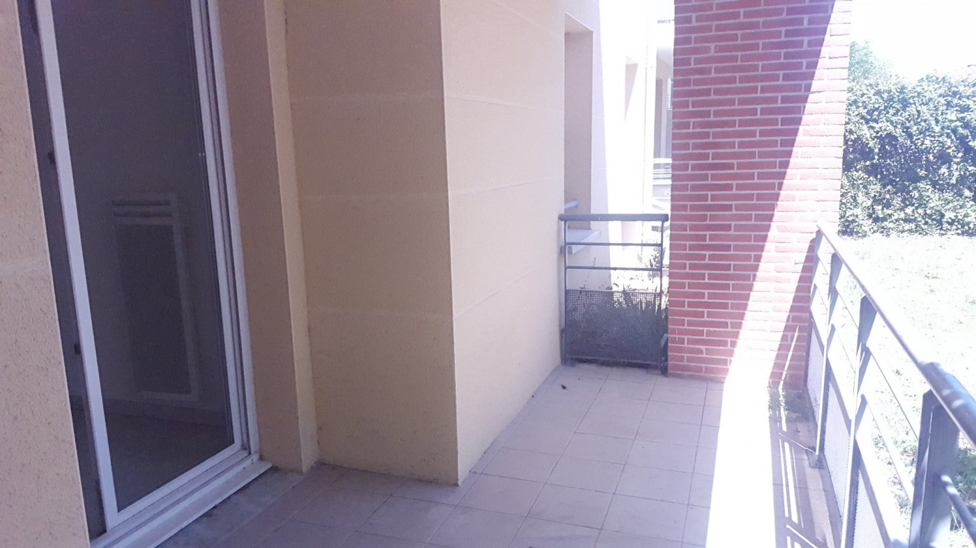 location Appartement en résidence L'isle-jourdain - Photo 2