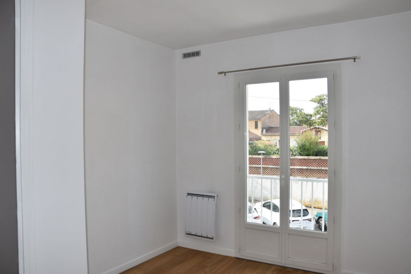location Appartement rénové L'isle-jourdain - Photo 3