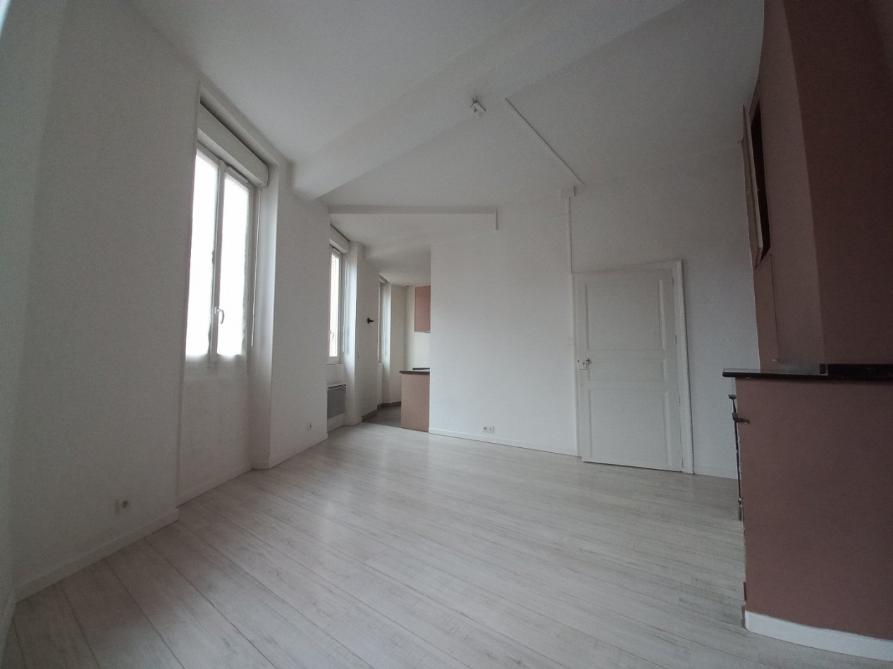 vente Immeuble de rapport L'isle-jourdain - Photo 2
