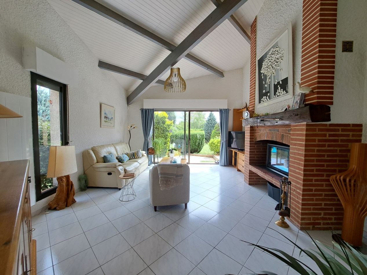 sale Maison L'isle-jourdain - Photo 6