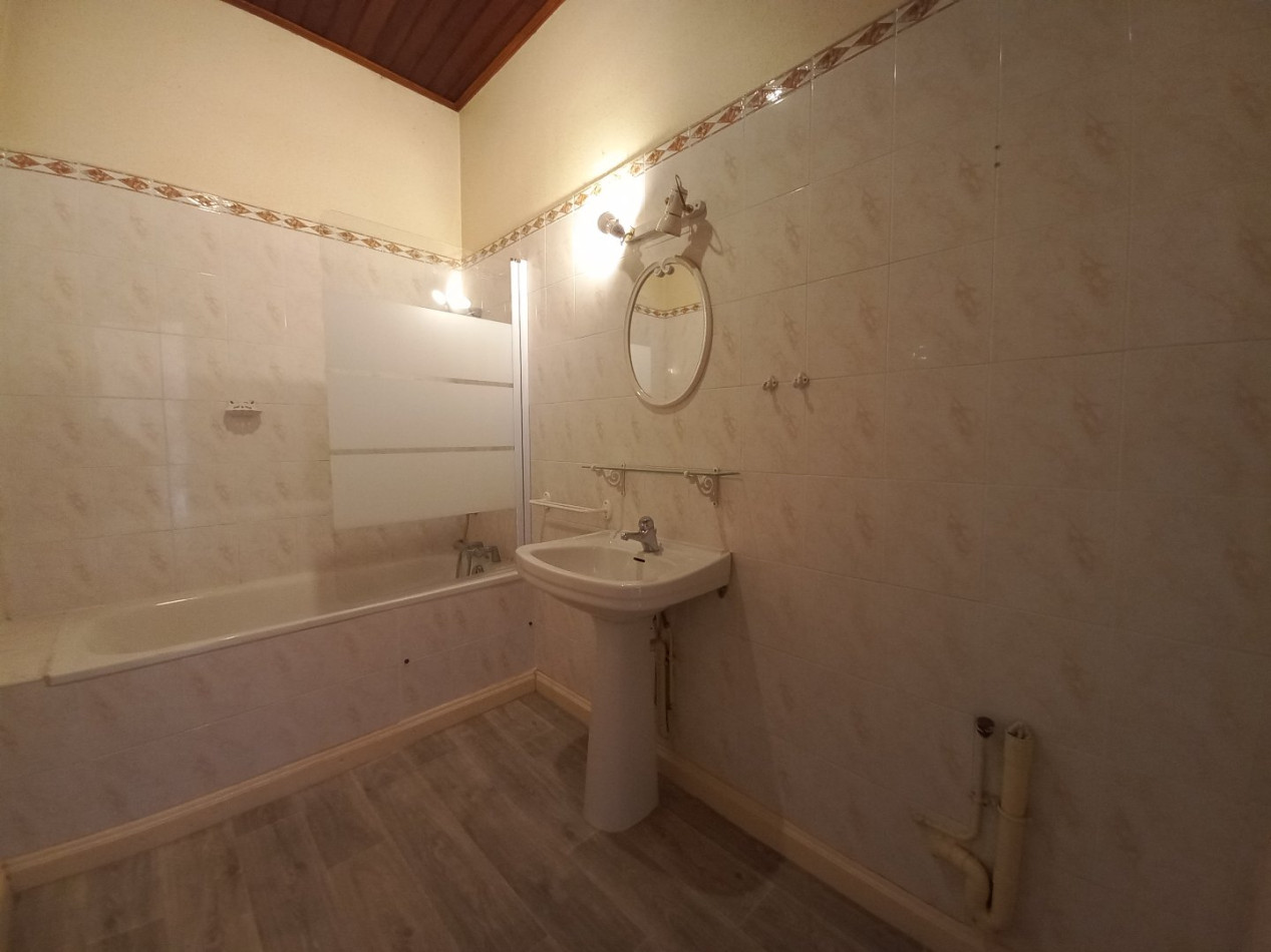 à louer Appartement L'isle-jourdain - Photo 7