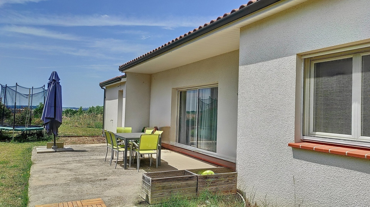 vente Maison L'isle-jourdain - Photo 2