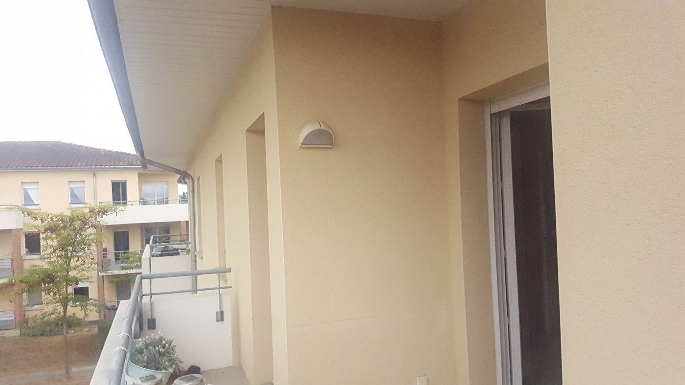 vente Appartement L'isle-jourdain - Photo 1