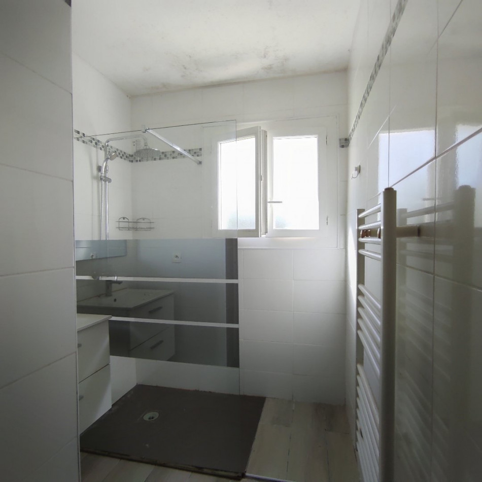 sale Maison L'isle-jourdain - Photo 7