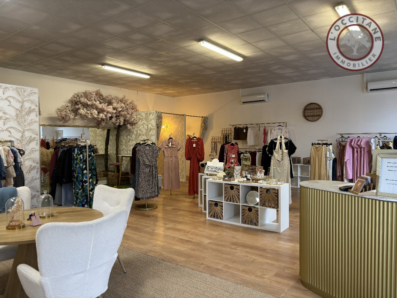 location Local commercial L'isle-jourdain - Photo 2