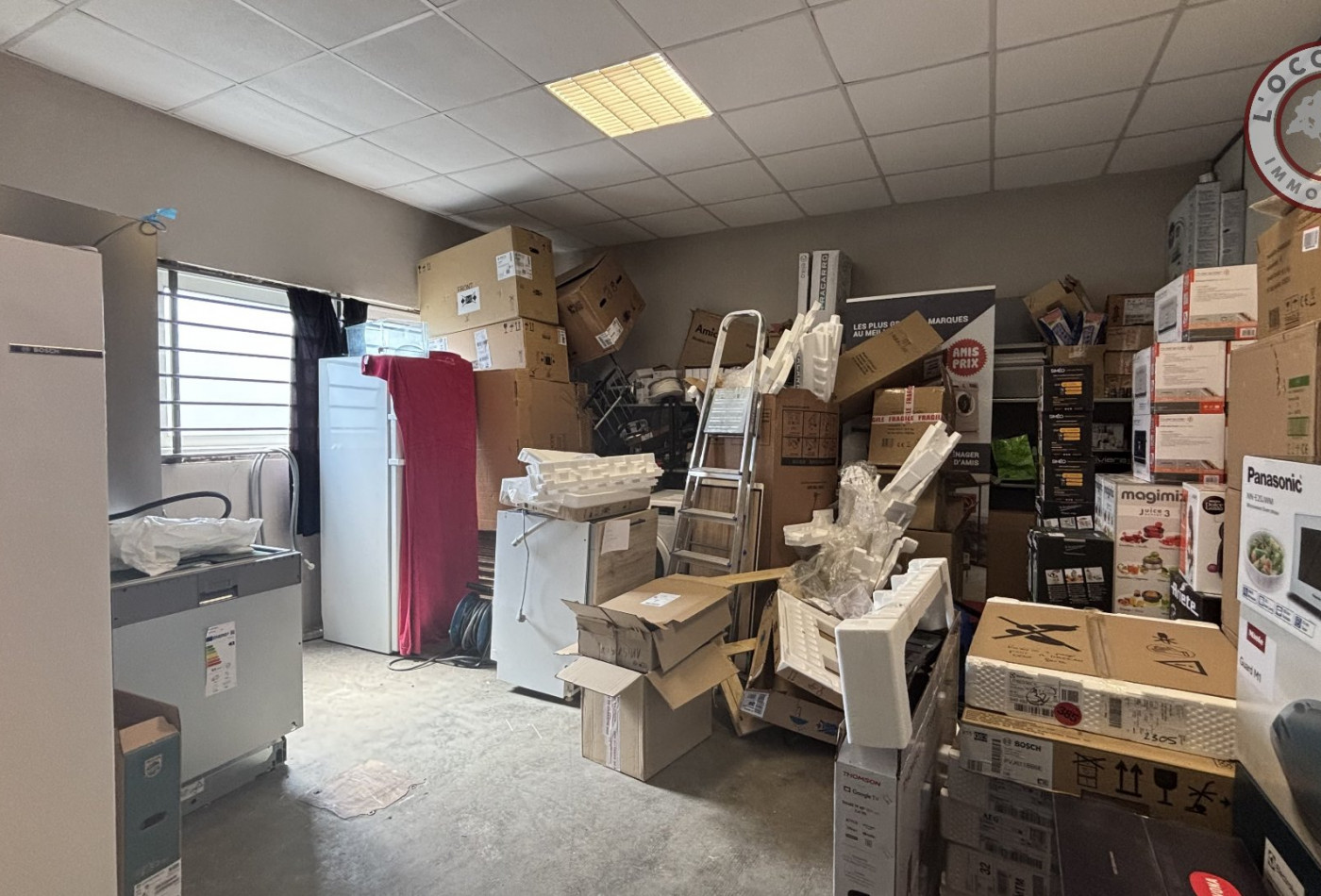 location Local commercial L'isle-jourdain - Photo 3