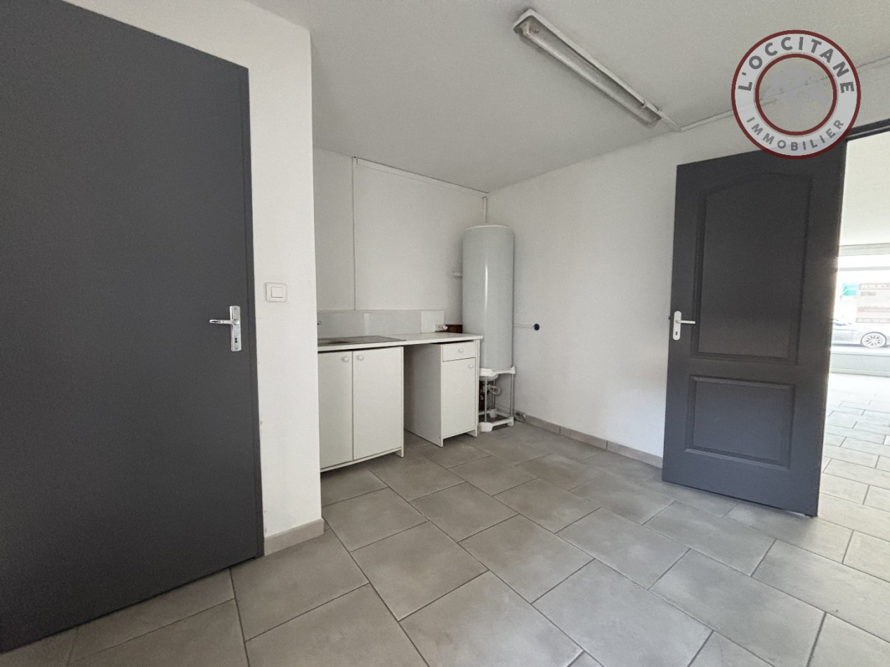 location Local commercial L'isle-jourdain - Photo 3