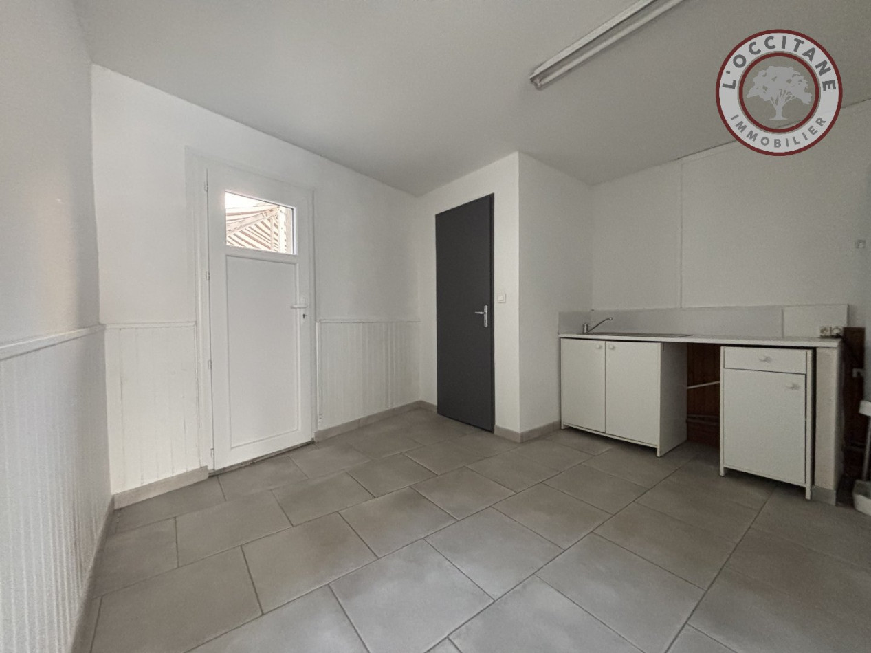 location Local commercial L'isle-jourdain - Photo 4