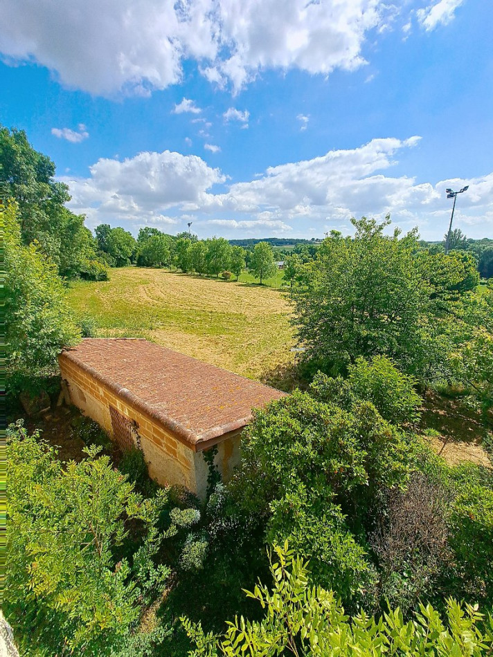 sale Maison de caractère L'isle-jourdain - Photo 9