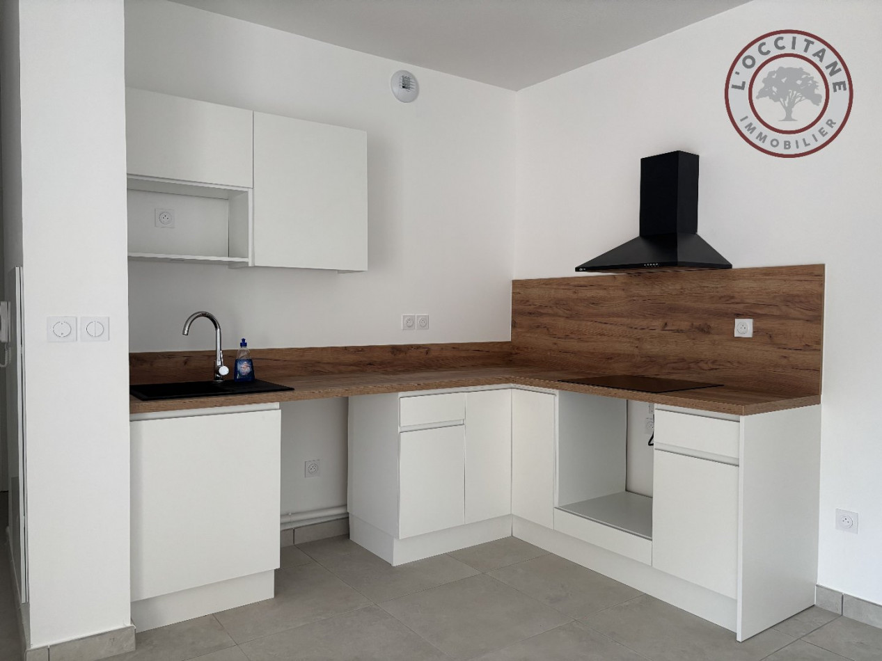 location Appartement L'isle-jourdain - Photo 3