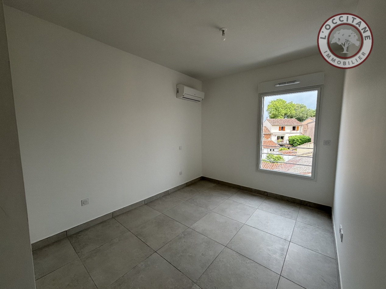 location Appartement L'isle-jourdain - Photo 5