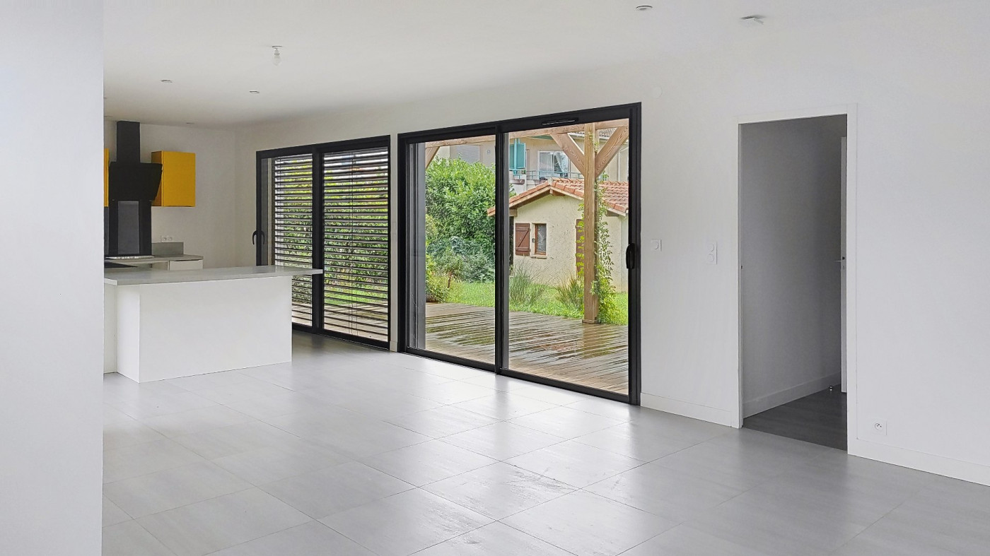 vente Maison L'isle-jourdain - Photo 3