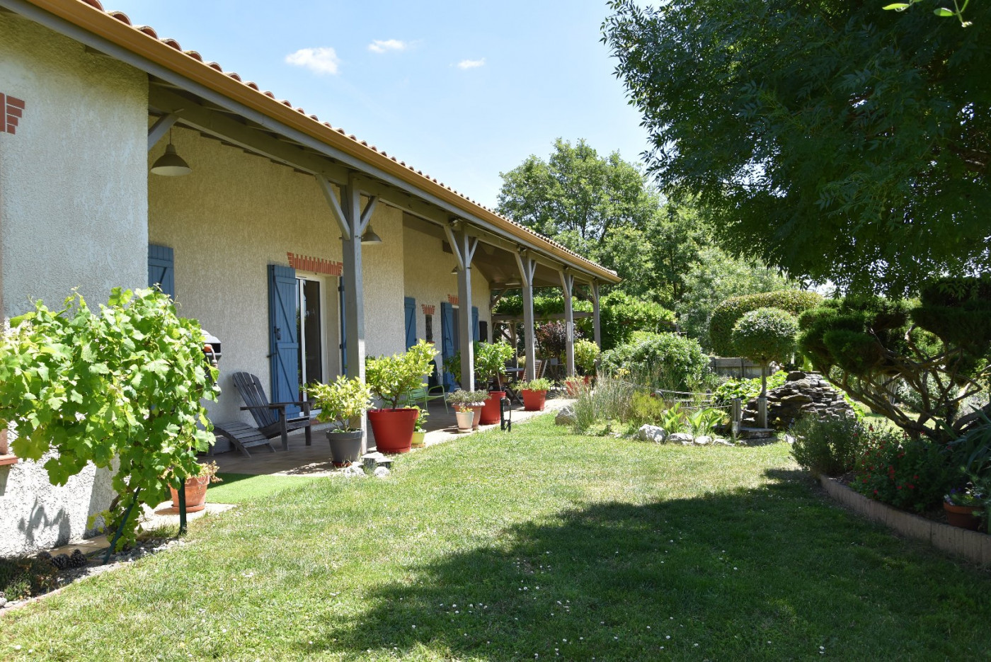 vente Maison L'isle-jourdain - Photo 1