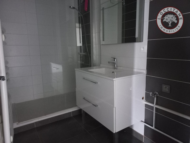 location Appartement L'isle-jourdain - Photo 3