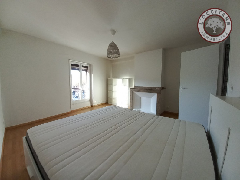 location Appartement L'isle-jourdain - Photo 3