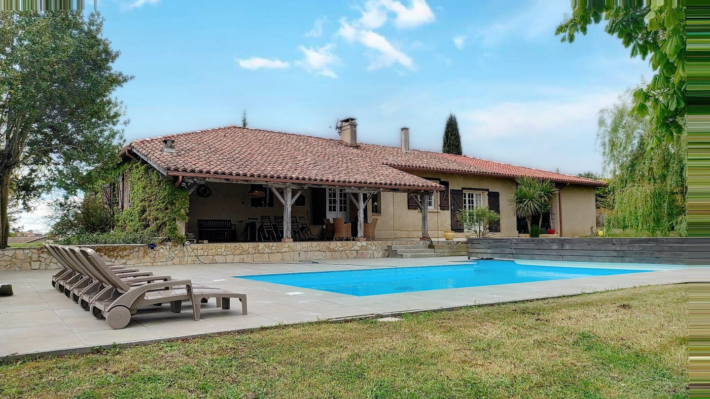 vente Maison de caractère L'isle-jourdain - Photo 2