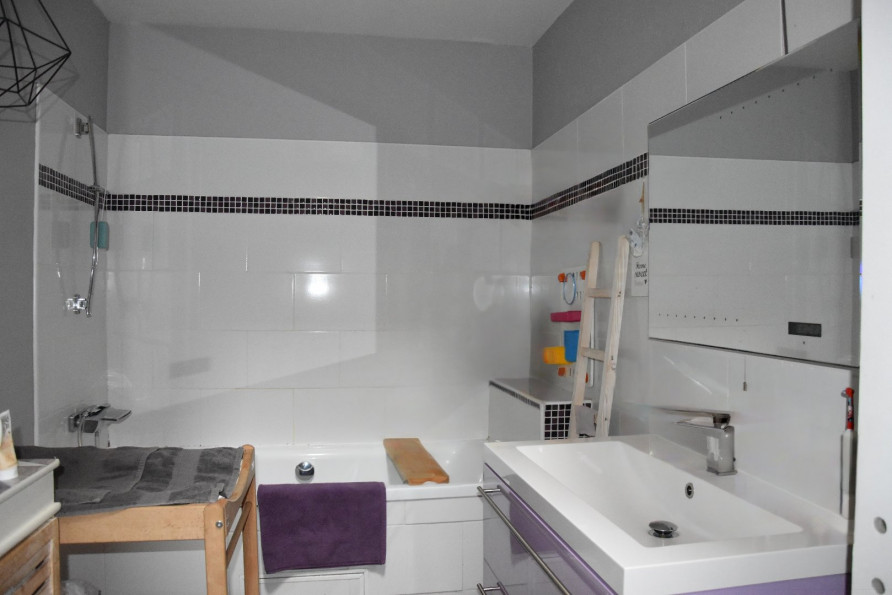 vente Maison L'isle-jourdain - Photo 10