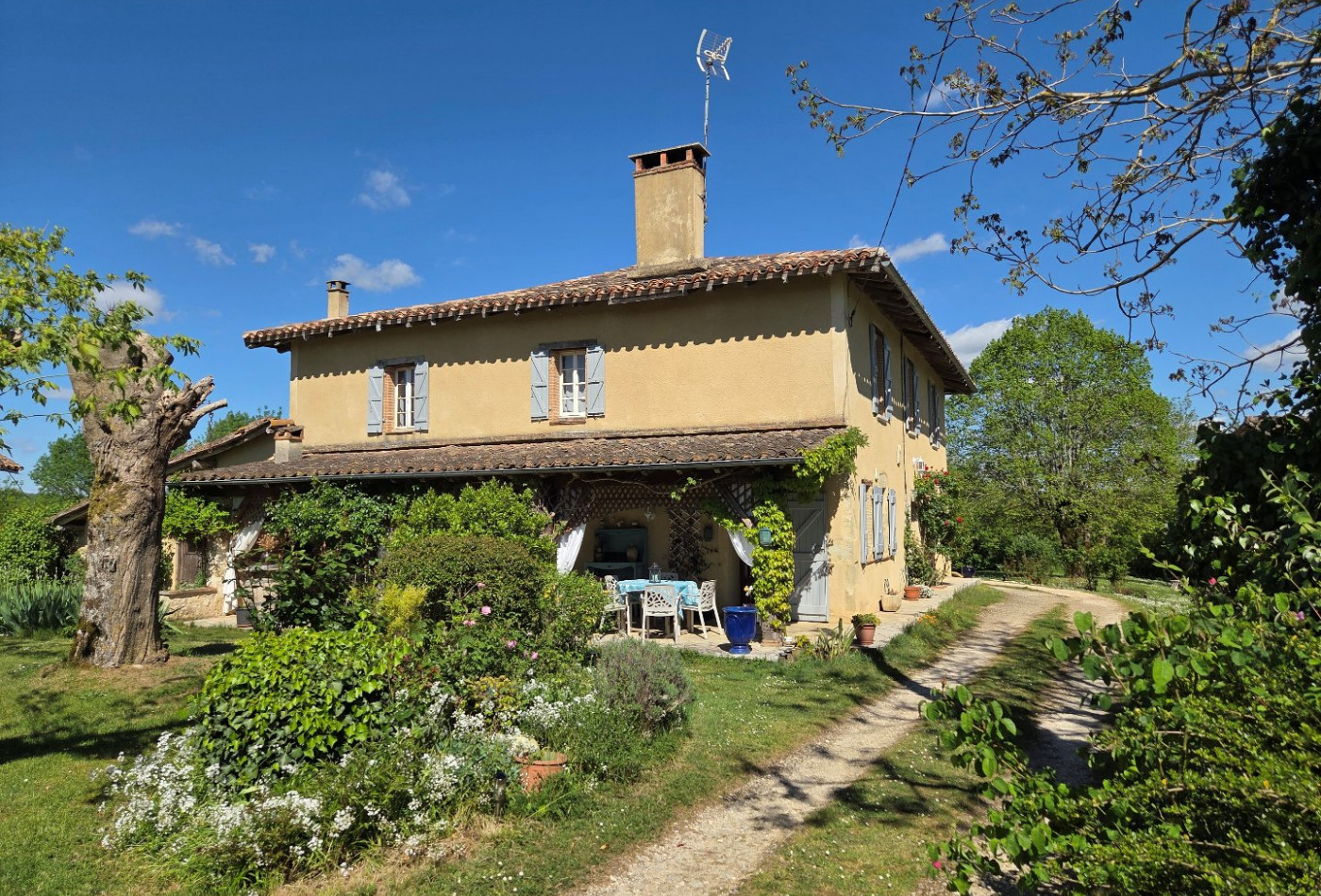 vente Maison de caractère L'isle-jourdain - Photo 2