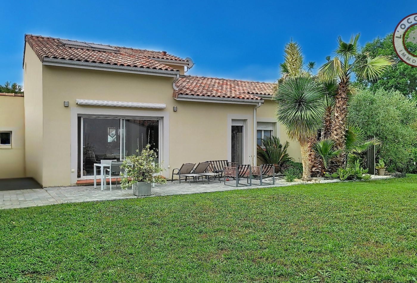 vente Maison L'isle-jourdain - Photo 1