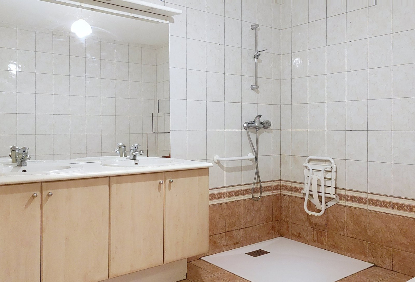 vente Maison L'isle-jourdain - Photo 10