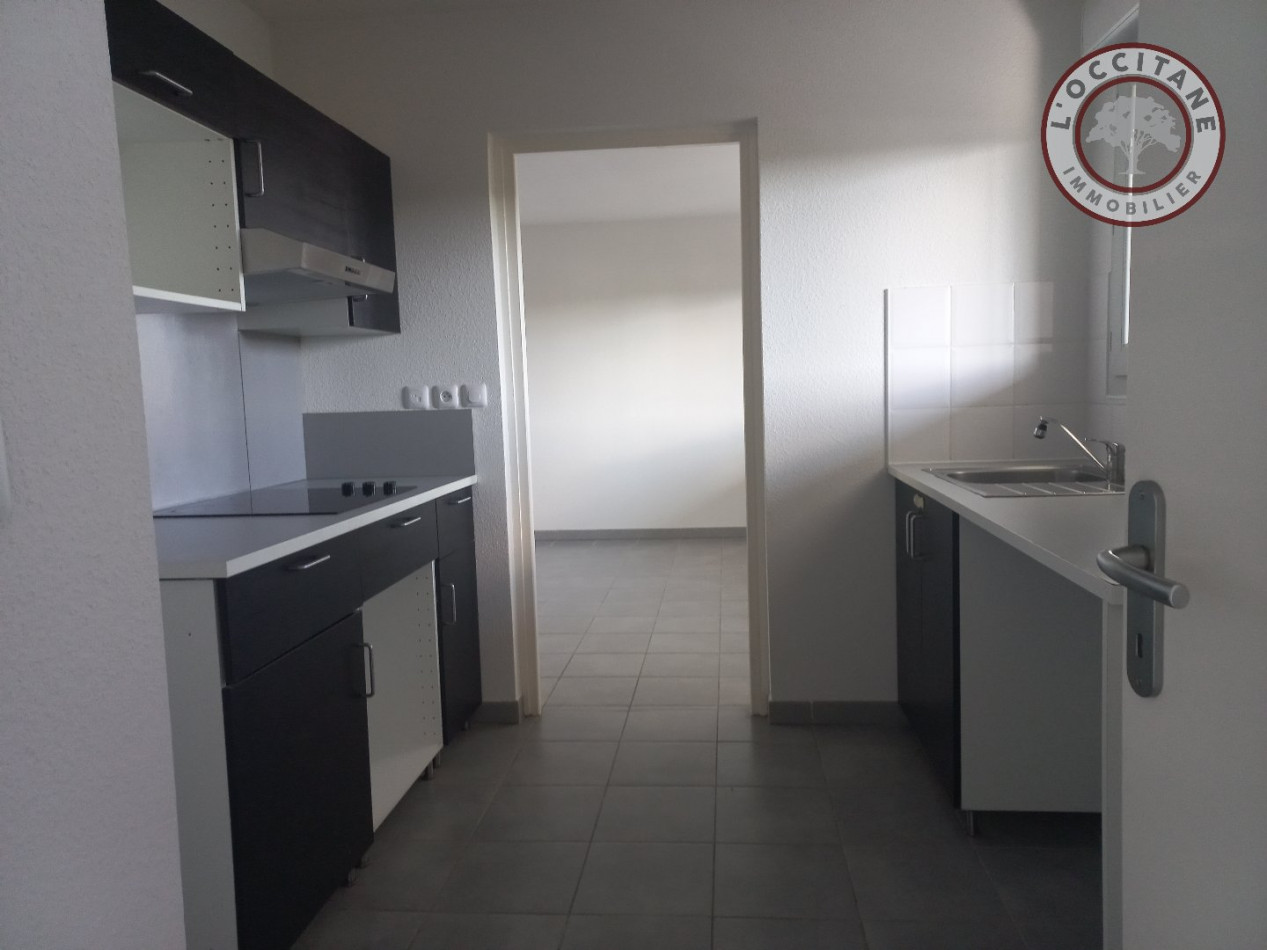 location Appartement L'isle-jourdain - Photo 3
