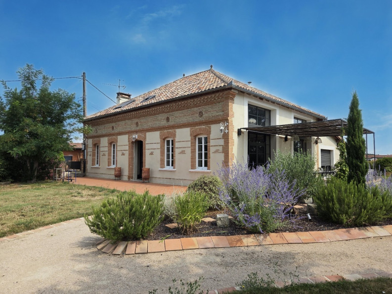 vente Maison de caractère L'isle-jourdain - Photo 1