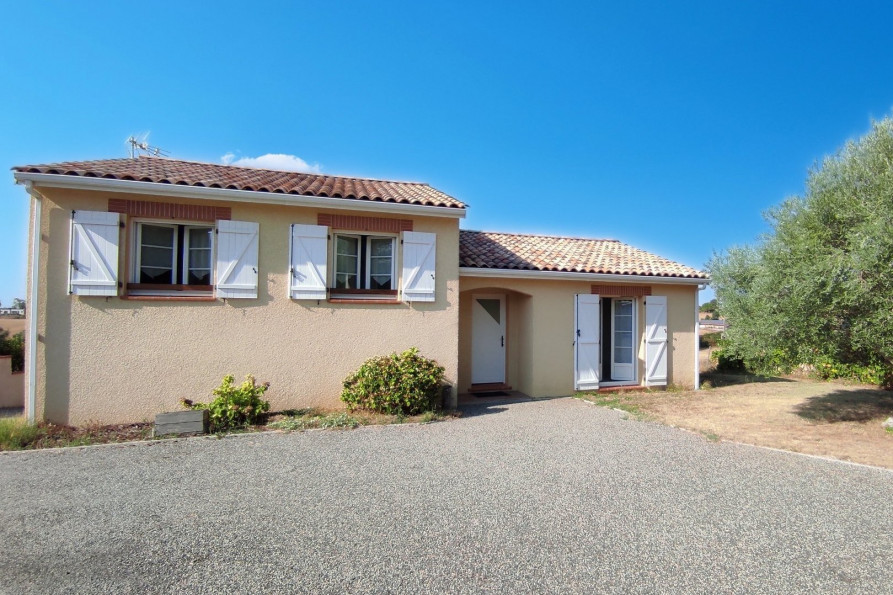 vente Maison L'isle-jourdain - Photo 1