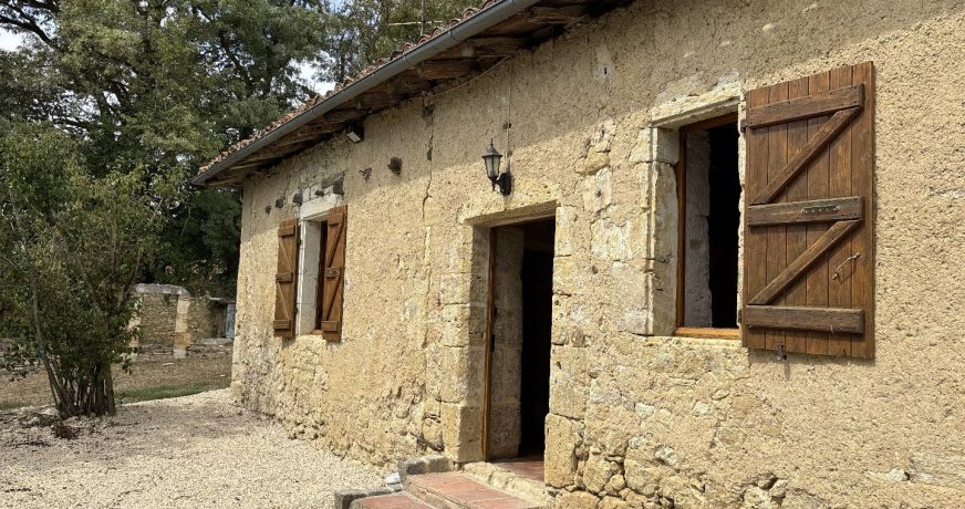 location Maison Sarrant