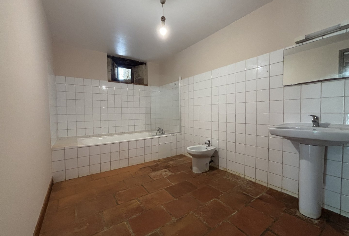 location Maison Sarrant - Photo 7