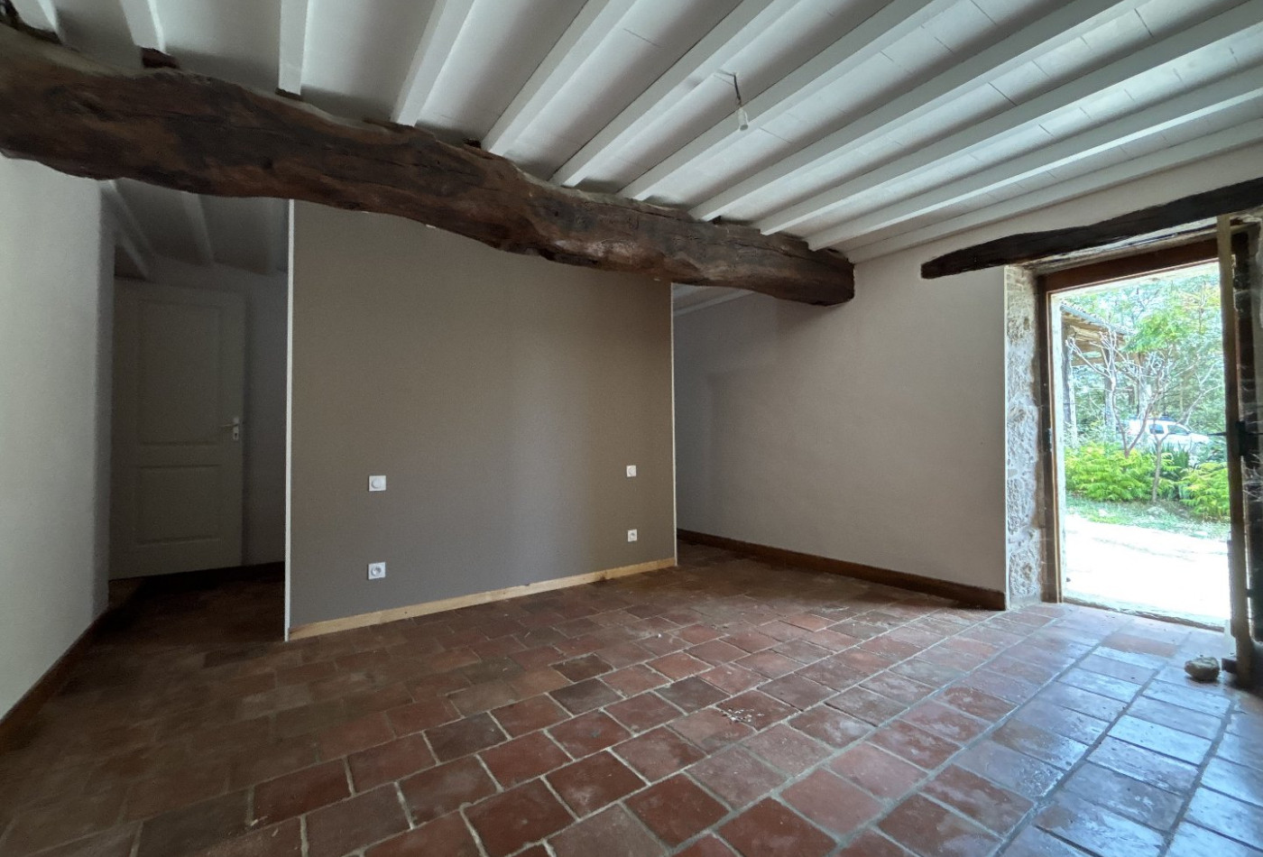 location Maison Sarrant - Photo 8