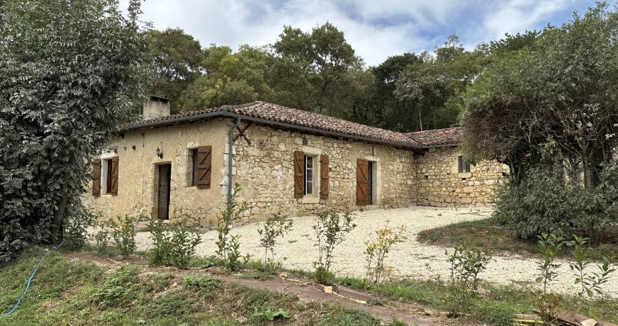location Maison Sarrant