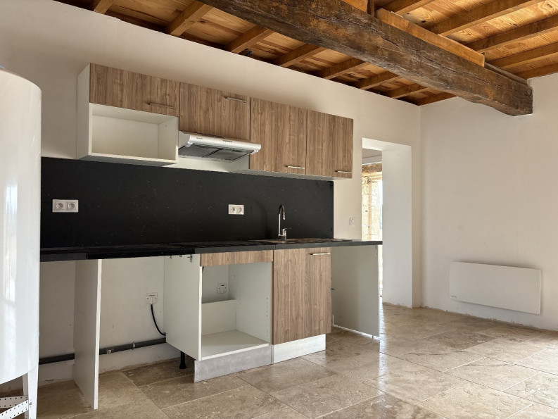 location Maison Sarrant - Photo 3