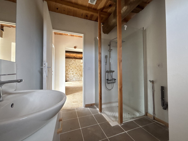 location Maison Sarrant - Photo 4