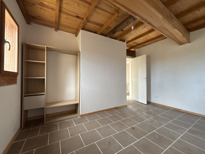 location Maison Sarrant - Photo 6