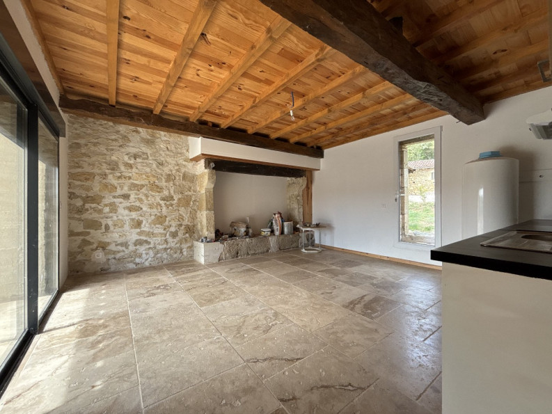 location Maison Sarrant - Photo 9